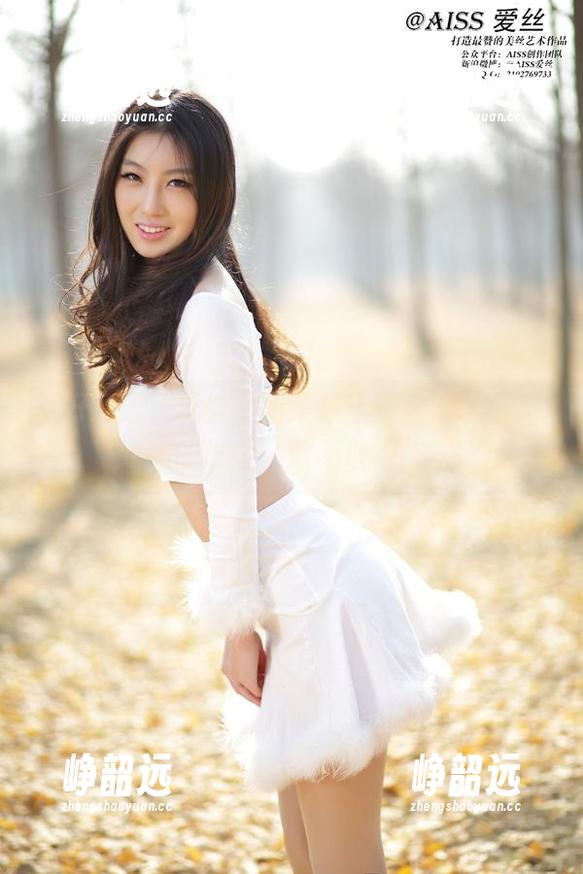 不好意思，爱丝的图集标志性展示——Sofia的城堡，敢不敢点击？