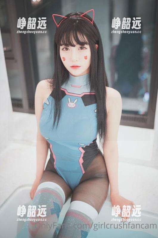 如果豹纹能说话，Bomi(普美)最新的cos大概是在诉说‘我是一颗草原上的固执心’。