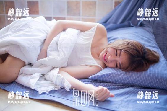 GIRLT果团网 - 我也想有那么多连衣裙，通灵儿的高清大片真养眼。