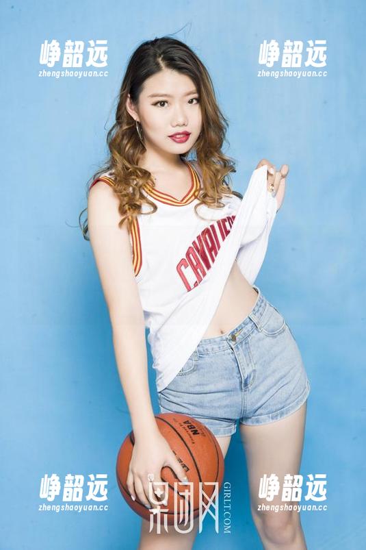 GIRLT果团网-陈雅漫 GIRLT果团网 - 看美图又在线,陈雅漫的死库水造型让人想到海里的小鱼,秒变少女心!