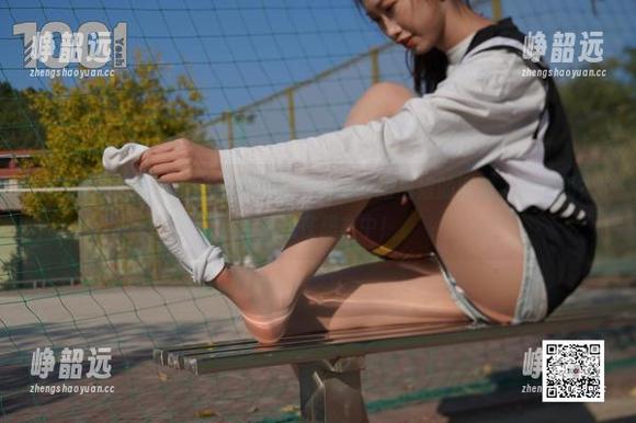 IESS异思趣向 - 小金带你在线游览制服玉姐的图集，靠谱吗？当然是在想象中！