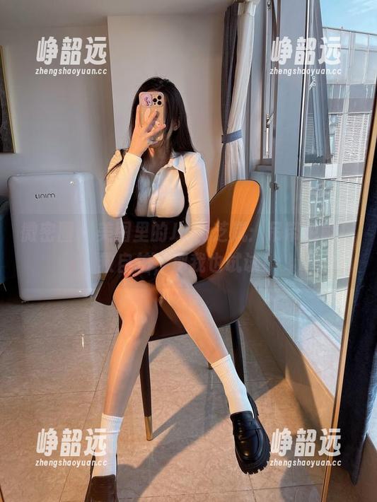 微密圈 - 美图里的July芝岚：吊带也能拯救自拍，那我也试试！