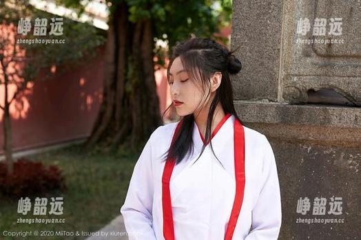 MiiTao蜜桃社 - 桃乃香Tina的夏天播放列表，私房图片里的欢乐似乎在溢出。