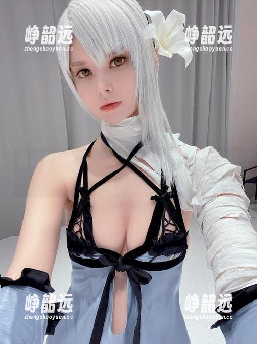 说好的泳装呢？Vinnegal高清写真集依然让人多看几眼。