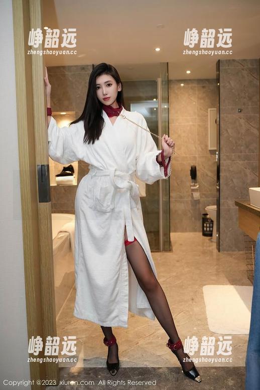 Xiuren秀人网 - 免费男生福利：伊一Moon原图，要不你也试试变身女孩？