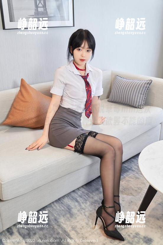 Xiuren秀人网 - 不得不说草莓mm这次的女仆图包更新，有种让人欲罢不能的魔力。