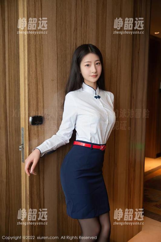 Xiuren秀人网 - 雨儿酱eve的泳池冒险：在线写真，一步步湿身见证。