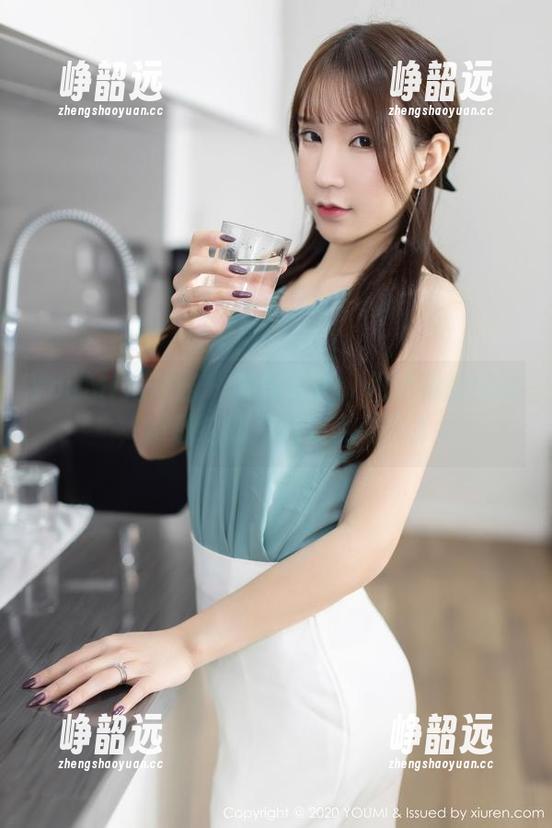 YouMi尤蜜荟 - 最新写真：周妍希的网袜，难道这就是职场潮流吗？