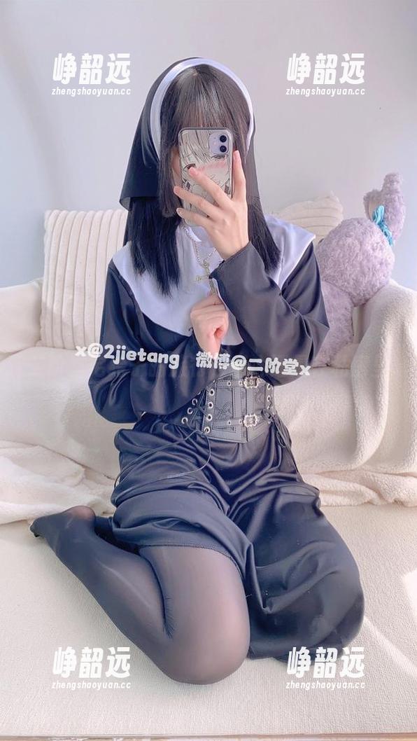二阶堂宅绘子 二阶堂宅绘子的旅行,但心还是在私房里