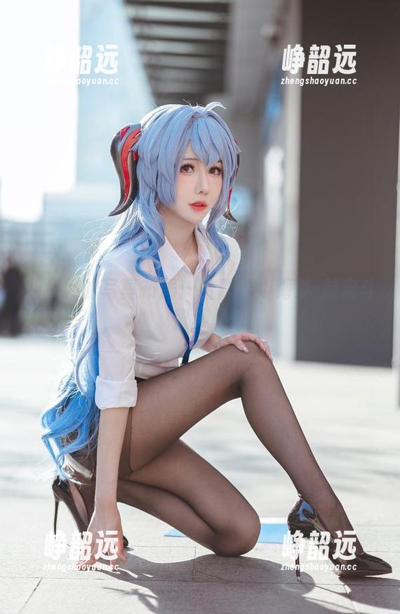 仙女月的写真布局：看喜多川海梦-魅魔斗智斗勇
