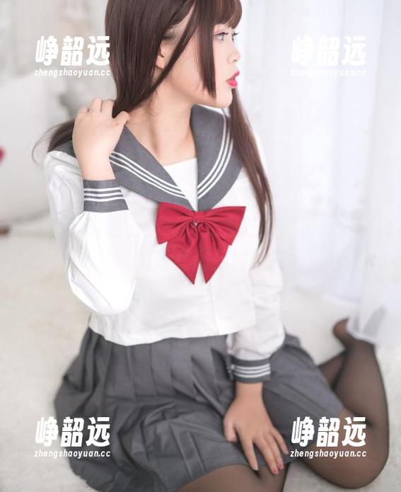 当你烨烨遇上秘书的私人时间，福利满满的写真进行时！