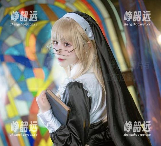 短裙飘逸，叉子宝宝无所畏惧，传递的图片与资源完美，难以言表的感觉就在这里。