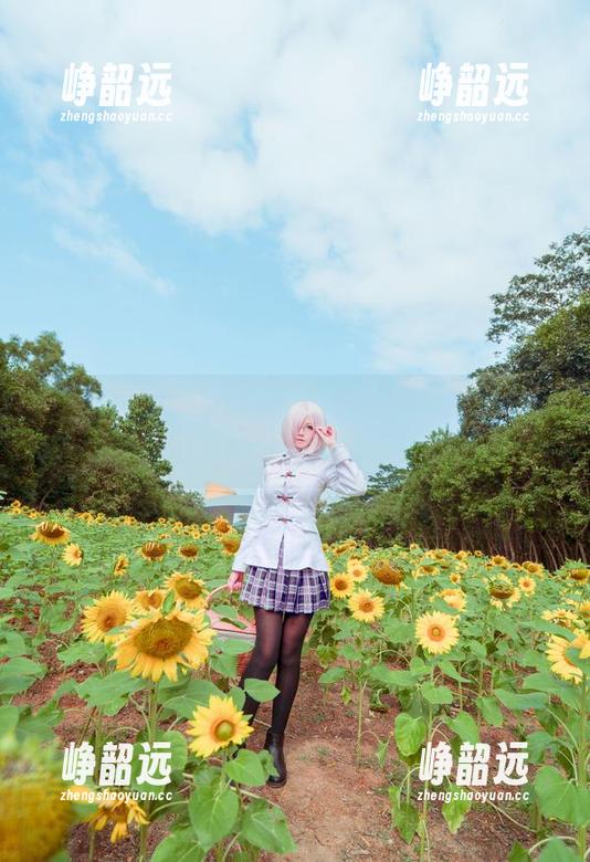 哇塞！塔塔_Lo1iTa的女仆竟然在图库里闪现，分享不能停！