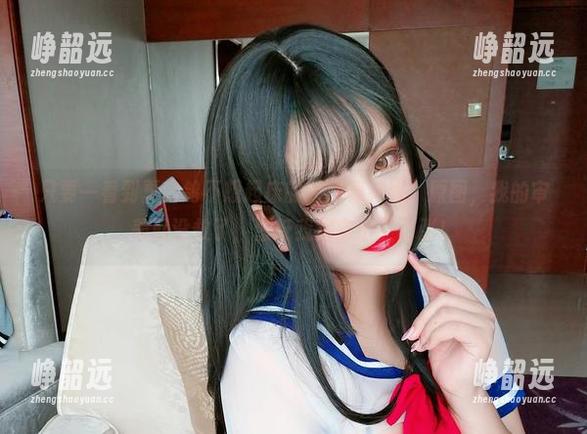 只要一看到夏鸽鸽不想起床的“尼禄花嫁”原图，我的审美就没救了，壁纸我得定个三百张！