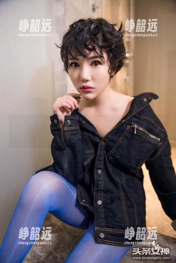 头条女神-周熙妍 头条女神 - 周熙妍在线,原图捕捉到了那一抹平凡中的少女感?