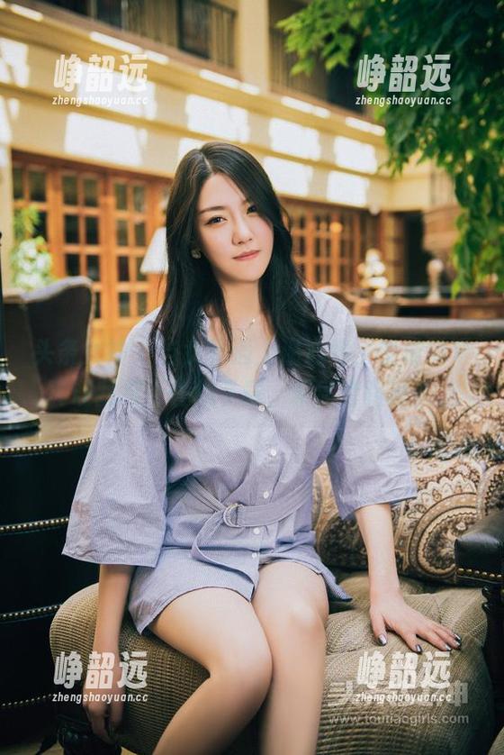 头条女神 - 当女仆遇上温心怡，生成的写真让我忍不住想下载，果然套路满满。