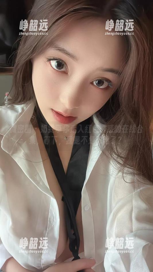 微密圈 - 奶雯带你走入红色诱惑的在线合集，等下，我是不是沉迷了？