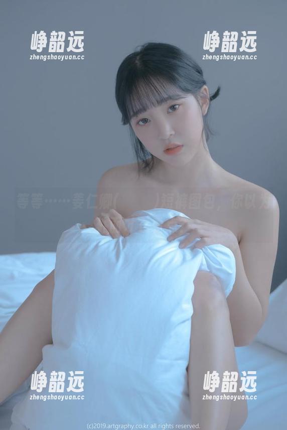 等等……姜仁卿(강인경)短裤图包，你以为外面才是看点？