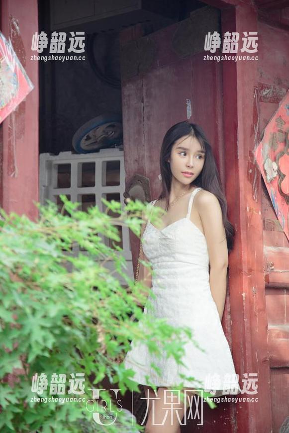 尤果网 - 芝芝Booty的短裤福利：这腿不露白不如不穿嘛