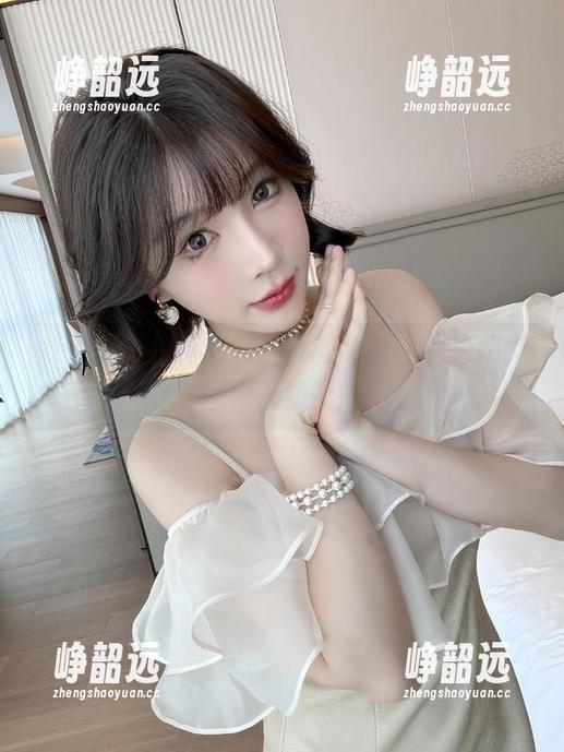 微密圈 - 徐莉芝在户外的角落，私拍和美图真是绝配！