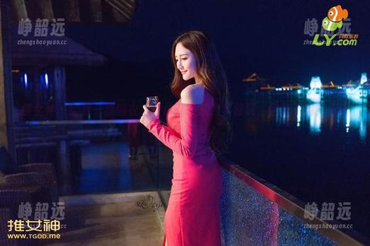 推女神 - 给我一套睡衣，随便就能成为莫雅淇，你信不信？看原图分享吧！