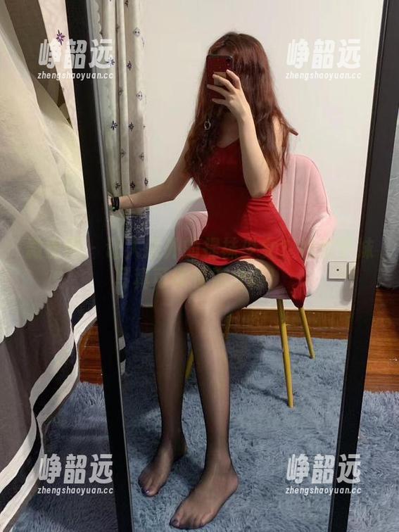 微密圈 - 让人意外的提袜少女？她的学妹写真可读性满分啊！