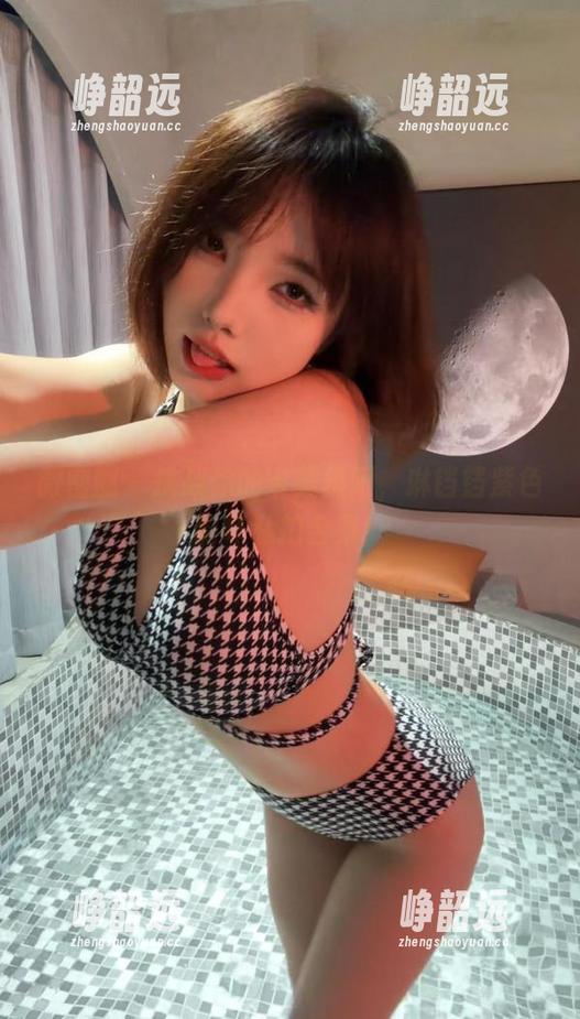 微密圈 - 挑战你的审美极限，琳铛铛紫色韵味私拍合集！