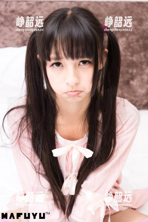 最新透明女仆：神楽坂真冬的电子相册，看得我都想雇她来做家务了！