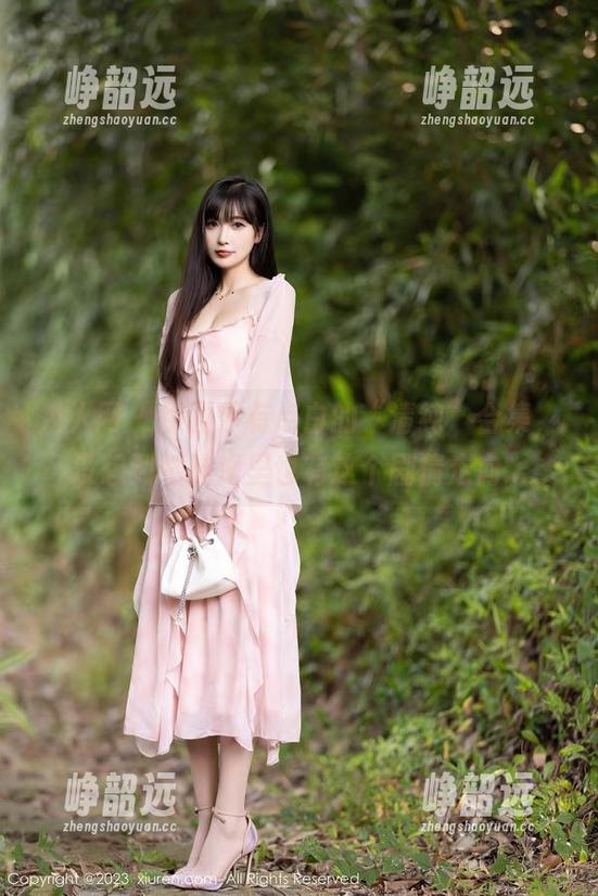 秀人网 - 伊丽莎有点白的“清纯”合集，没想到她脑海里也有这个剧情走向...
