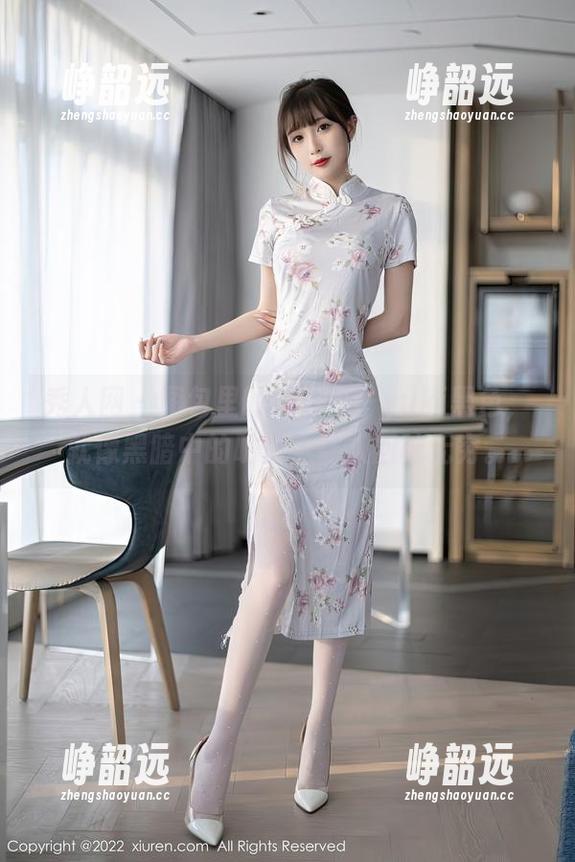 秀人网 - 图包里的优琪琪子yuki黑色，就像黑暗中的明悟，让人回味无穷。