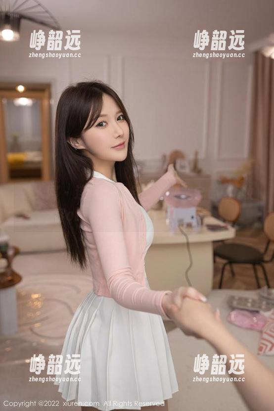 秀人网 - 连衣裙大合集，刘奕宁Lynn妆容out了？美图也帮不了你。