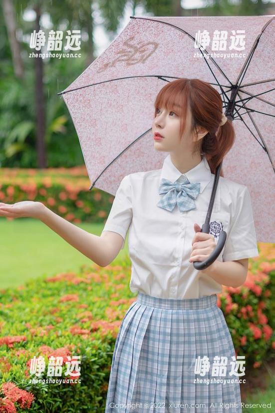 秀人网-少女心雪雪 秀人网 - 少女心雪雪的透明作品,透得我都想问“这是要看出个所以然吗?”