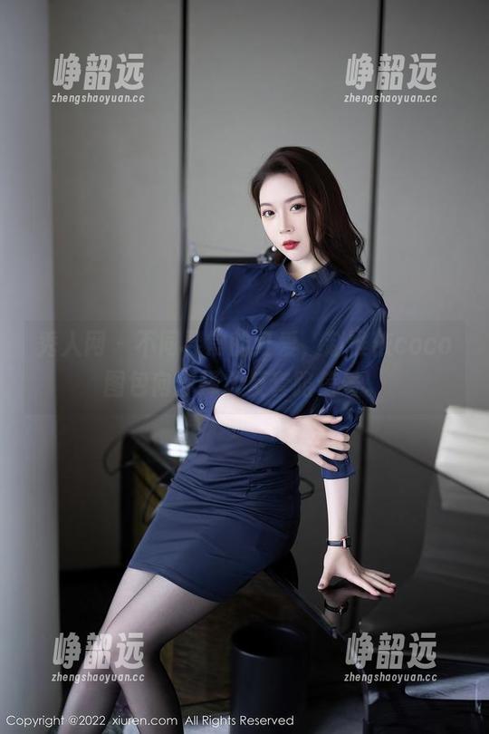 秀人网 - 不同寻常的可爱，赵惟依coco图包向你释放反套路信号。
