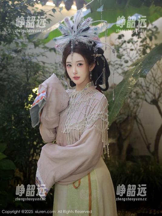 秀人网 - 最新相关推荐：雨儿baby的网袜，毫无疑问是让人眼前一亮的作品