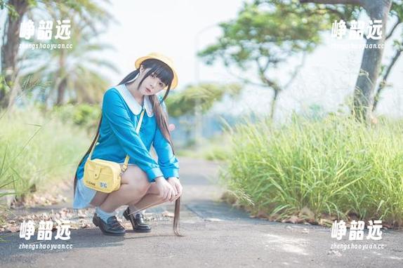 落落Raku 落落Raku的棉袜,最新写真合集:你敢试试这搭配吗?