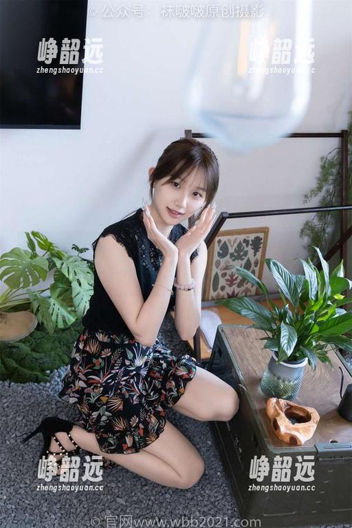 袜啵啵 - 从不怕黑的小甜豆：在线发放万圣节鬼脸图片带你入戏！