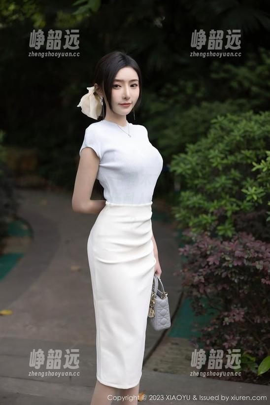 语画界 - 探讨一下冯木木LRIS的体操服在线图集，是一场耐人寻味的“运动”吗？