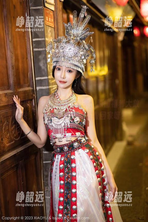语画界 - 芝芝Booty居家：原图福利大放送，能不能把她的沙发搬回家呀？