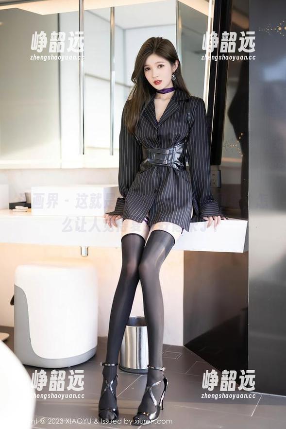 语画界-郑颖姗Bev 语画界 - 这就是郑颖姗Bev短裙图集,怎么让人觉得夏天好像来了?