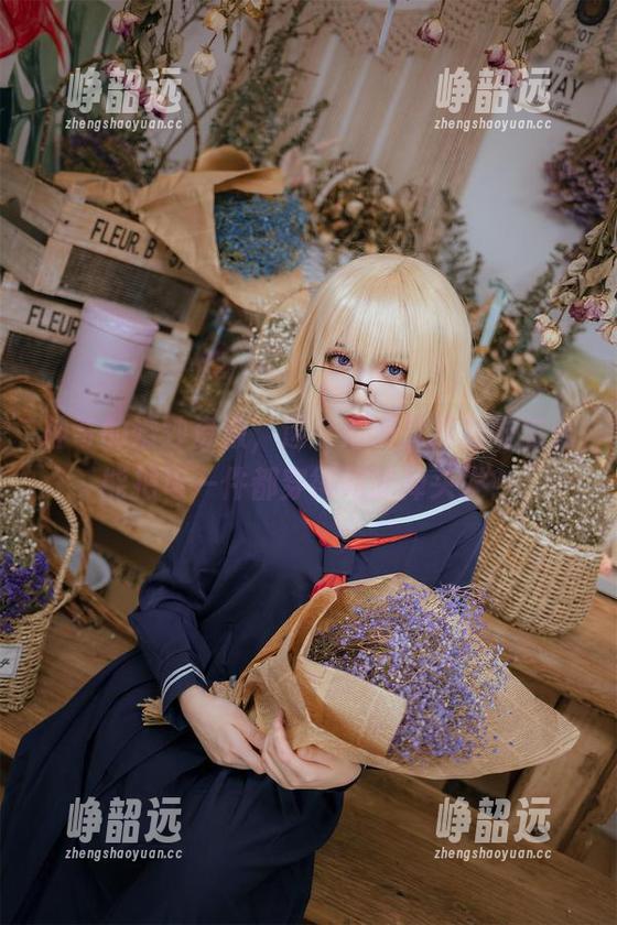 神奇的婚纱资源，这个泡泡就是逊啦怎么能把每一件都穿得如此掉头发？