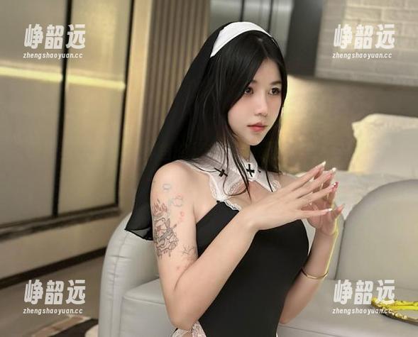微密圈 - 分享鱼神鱼的秘书&内衣写真集，穿越在每一帧之间的迷雾！